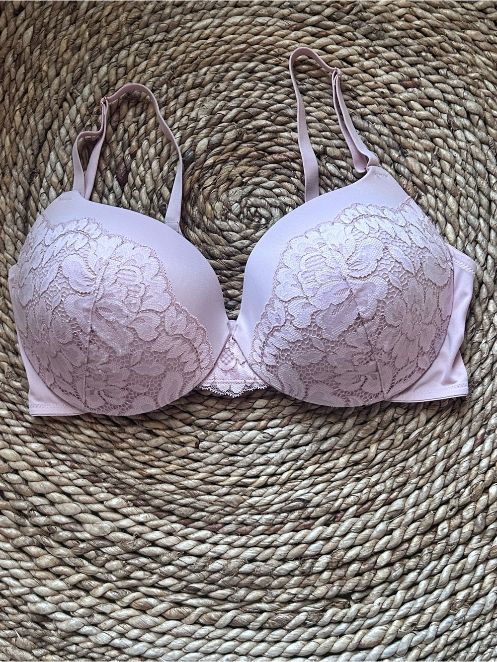 Maidenform Blush Lace Push-Up Bra, Size 38D